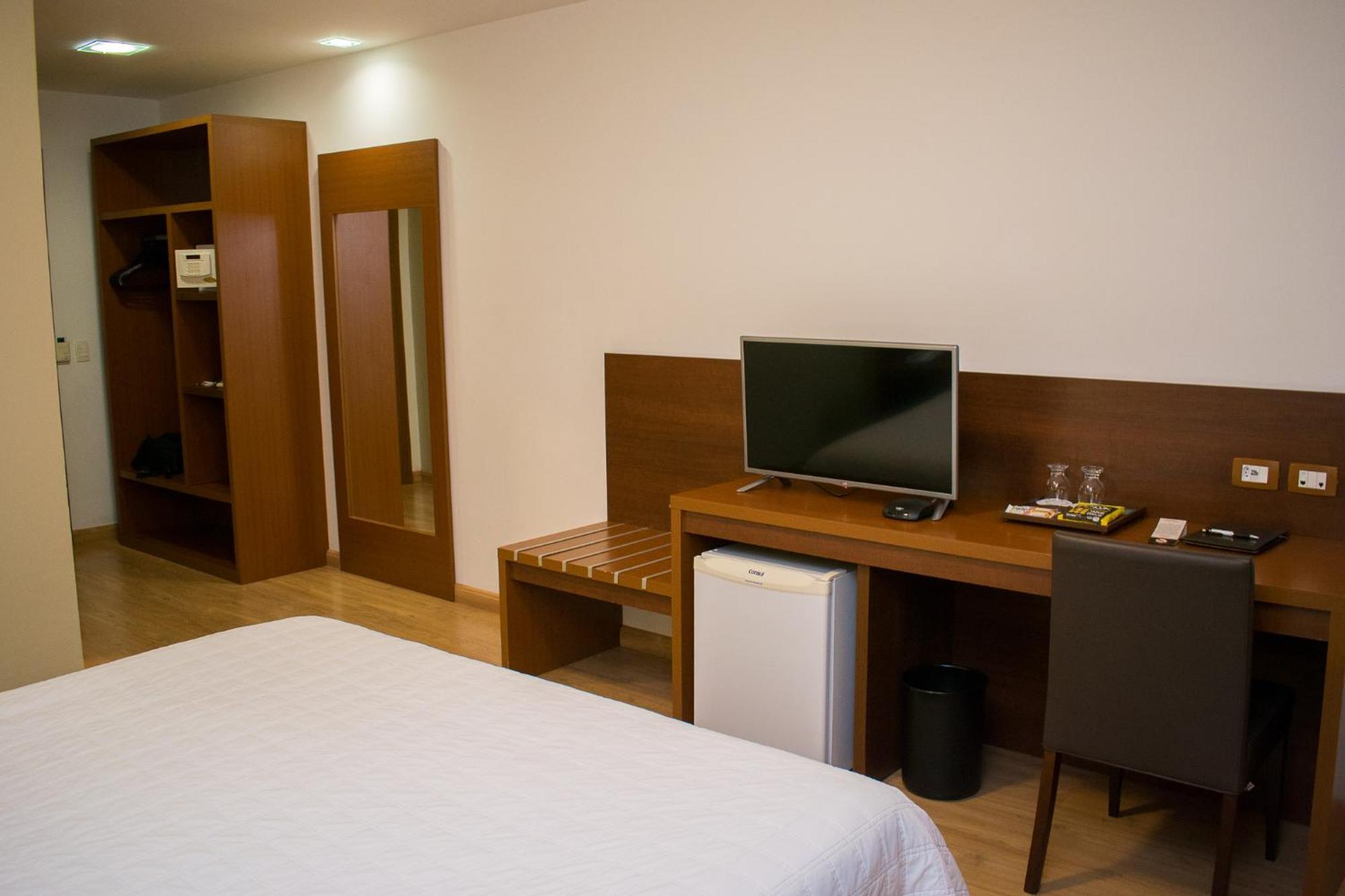 Hotel Jacques Georges Tower à Pelotas Extérieur photo